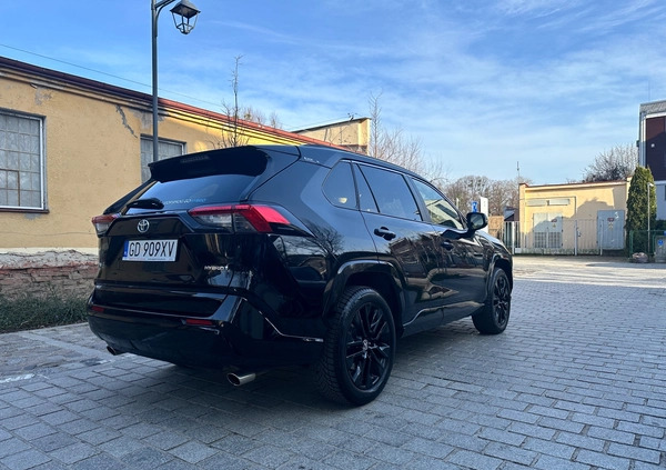 Toyota RAV4 cena 163000 przebieg: 68000, rok produkcji 2021 z Sopot małe 301